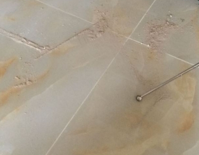 鸡泽瓷砖空鼓维修公司分享粘合剂选择不当在瓷砖铺贴过程中可能导致以下问题